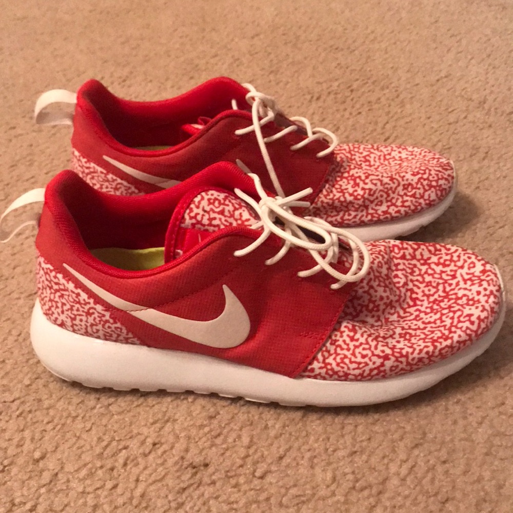 Red and White Nike Roshes Women’s Size 9.5